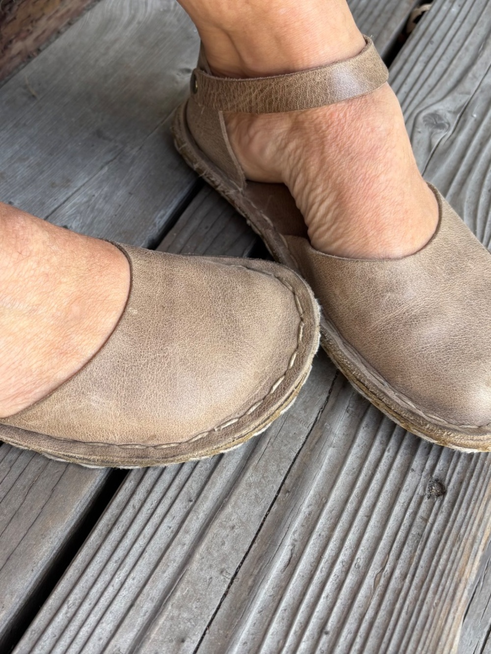 Beautiful Handmade Turkish Shoes - Picture 5 of 16